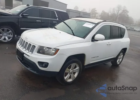 2015 Jeep Compass Latitude z USA, uszkodzony, nr VIN 1C4NJDEBXFD259374